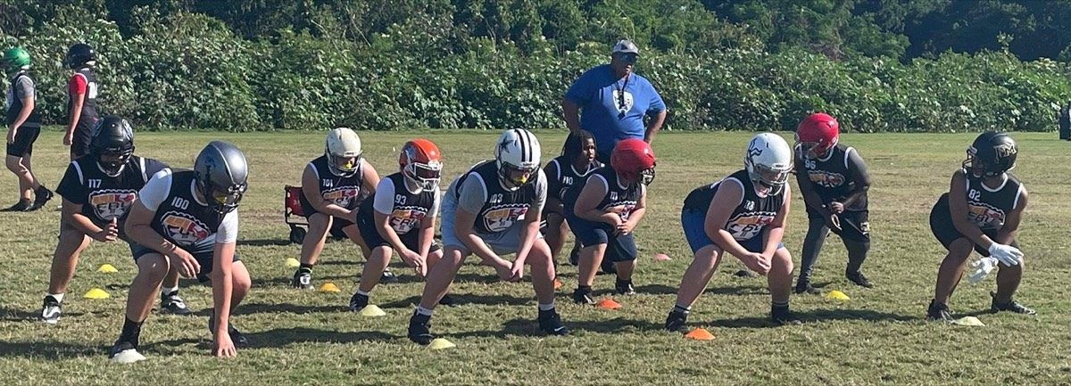 Athletes training at Sapp O-Line Academy